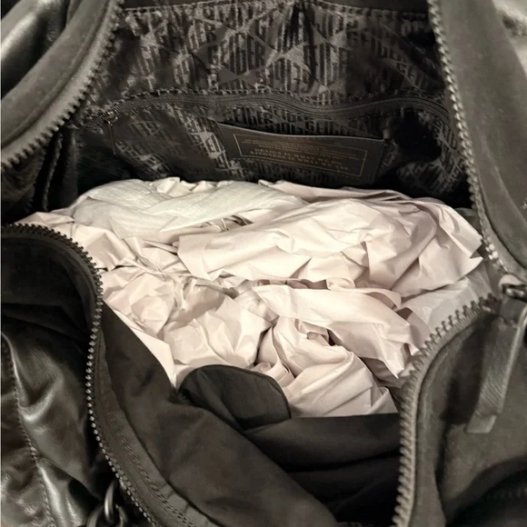 Kurt Geiger shopper tote! NEW! Never used! Quilted Black Leather Shoulder - Picture 4 of 4